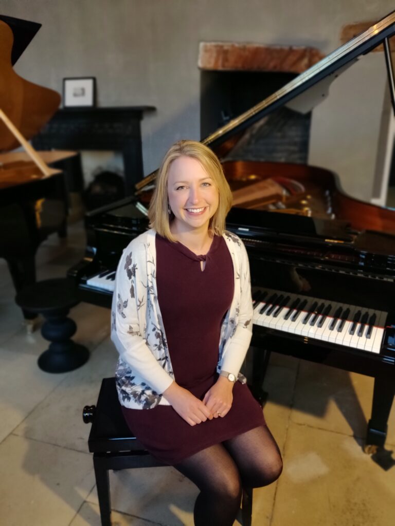 Programme Director Jenny Maslin sat at Steinway in Finchcocks recital room